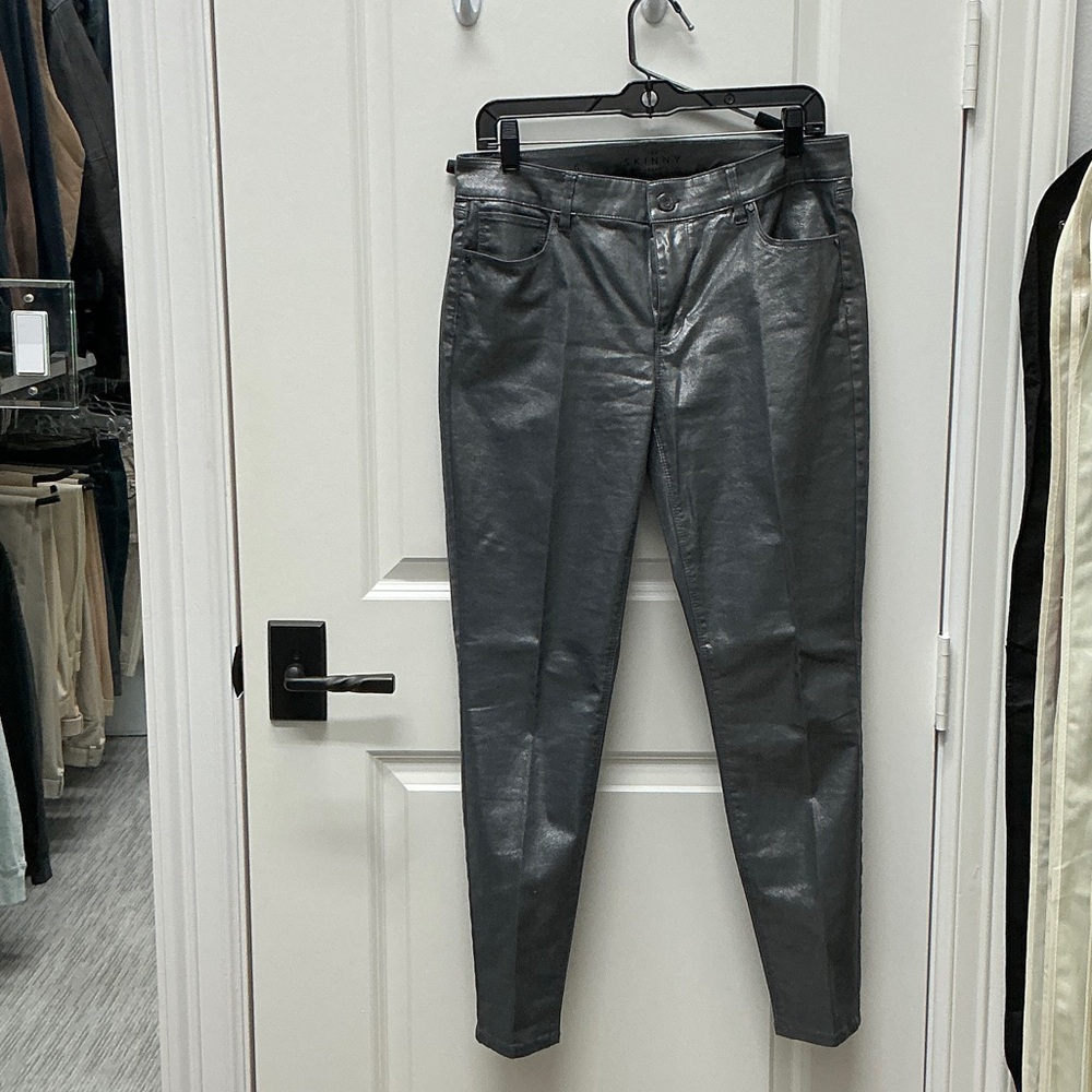 WHBM Mid-Rise Dark Gray Foil Metallic Skinny Ankle Jeans
Size 6